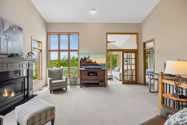 10730 Kiawah DR, Eden Prairie, MN 55344