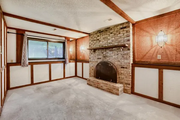 609 E 145th ST, Burnsville, MN 55337