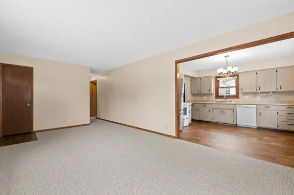 511 6th ST NE, Stewartville, MN 55976