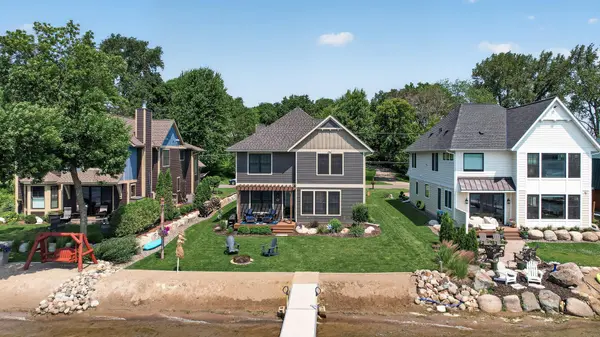 7769 N Shore CIR N, Forest Lake, MN 55025