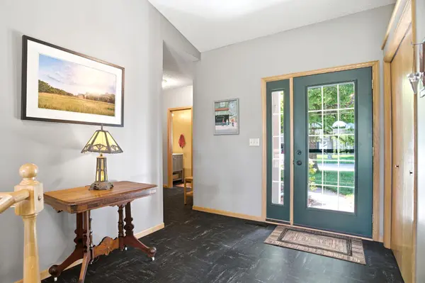 8657 Jewel LN S, Cottage Grove, MN 55016