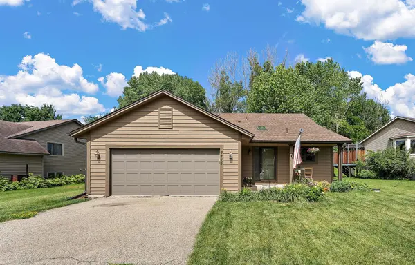7775 Grinnell WAY, Lakeville, MN 55044