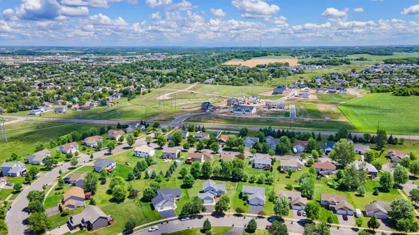 4367 Eakern CIR NE, Monticello, MN 55362