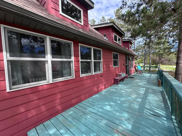 105 Evergreen CT, Nevis, MN 56467