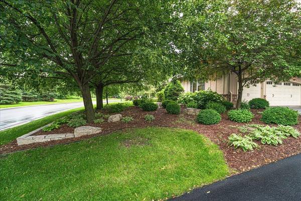 17812 Bearpath TRL, Eden Prairie, MN 55347