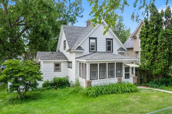 1080 Cook AVE E, Saint Paul, MN 55106
