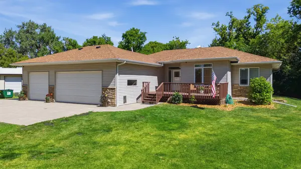 16605 50th ST SE, Kindred, ND 58051