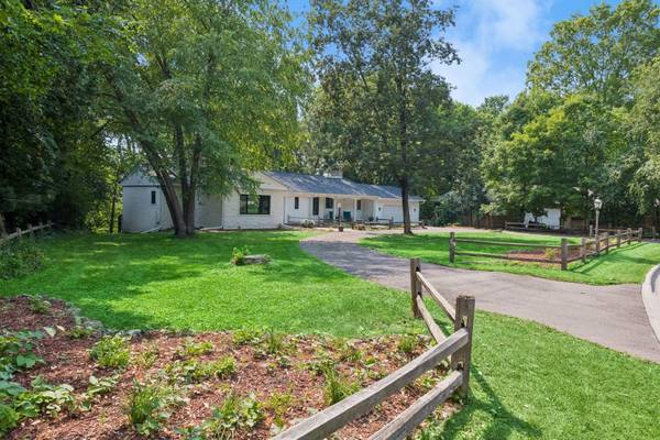 16805 Linden DR, Minnetonka, MN 55345