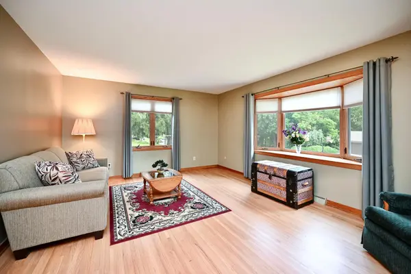 1309 Wincrest DR, Winona, MN 55987