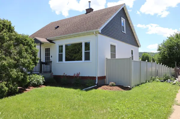865 Gilmore AVE, Winona, MN 55987