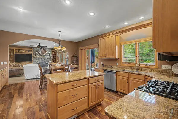 6680 Merrimac LN N, Maple Grove, MN 55311