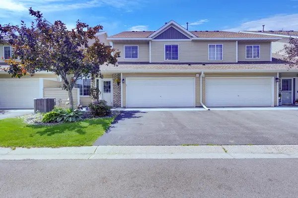 1644 Meadow PL, Shakopee, MN 55379