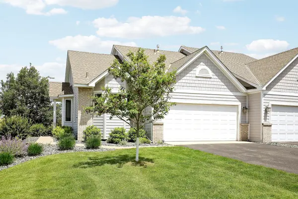 10926 Leaping Deer LN, Eden Prairie, MN 55344