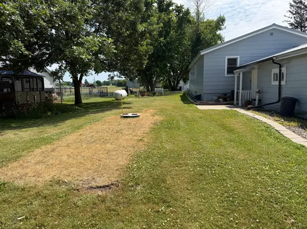 10923 Main ST, Glenville, MN 56036