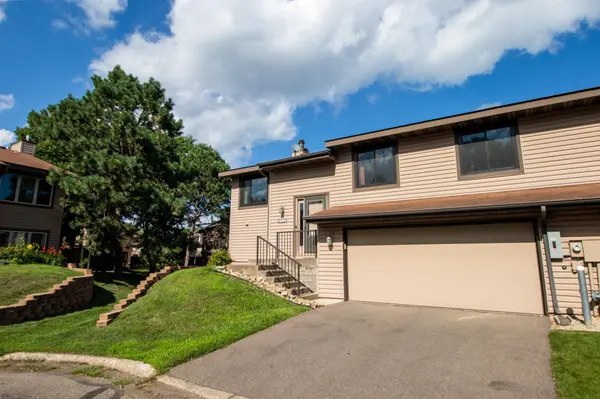 14742 Embry PATH, Apple Valley, MN 55124