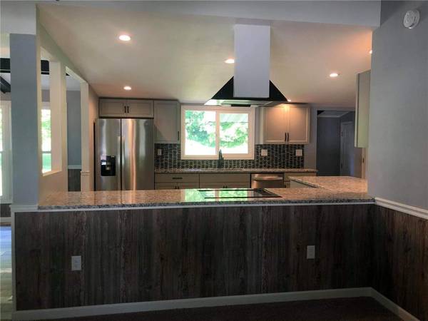 1240 N Main ST, Altura, MN 55910