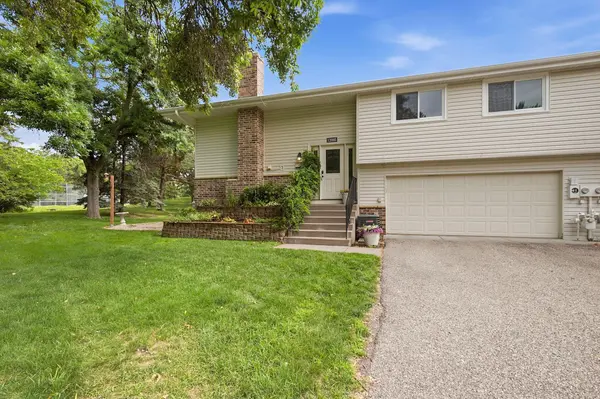 12095 71st PL N, Maple Grove, MN 55369
