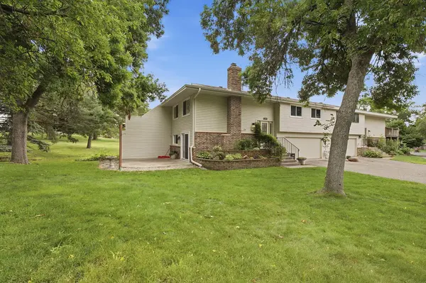12095 71st PL N, Maple Grove, MN 55369