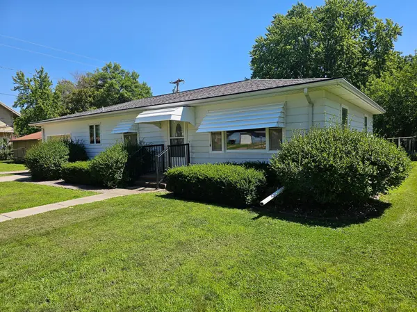 507 S Elm ST, Lamberton, MN 56152