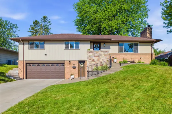 3404 Skycroft DR, Saint Anthony, MN 55418