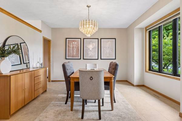 8641 Terraceview LN N, Maple Grove, MN 55311
