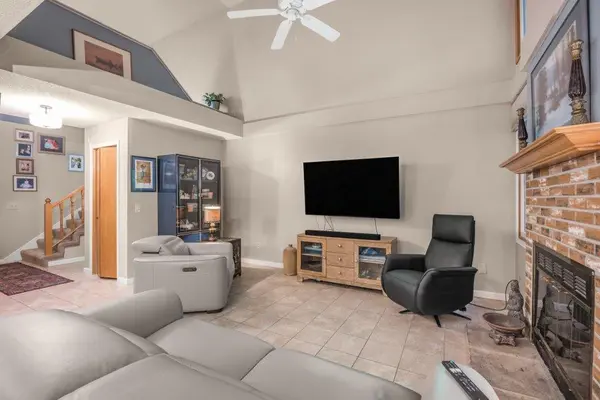 8133 Curtis LN, Eden Prairie, MN 55347