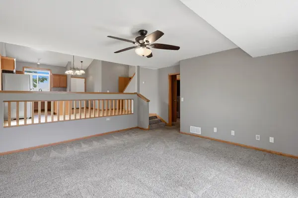 1559 Dublin CT, Shakopee, MN 55379