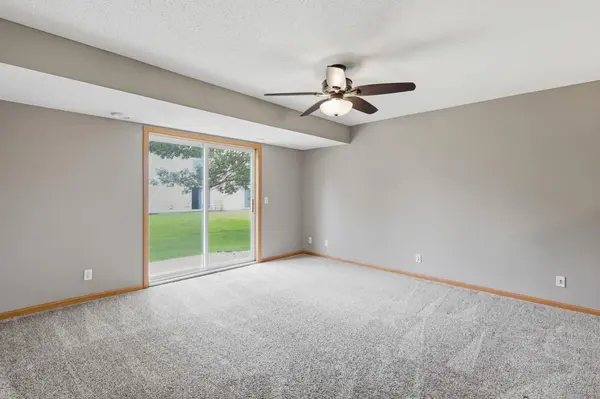 1559 Dublin CT, Shakopee, MN 55379