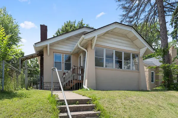 1332 Minnehaha AVE E, Saint Paul, MN 55106