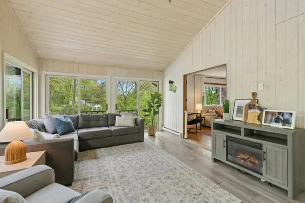 415 Magnolia LN N, Plymouth, MN 55441