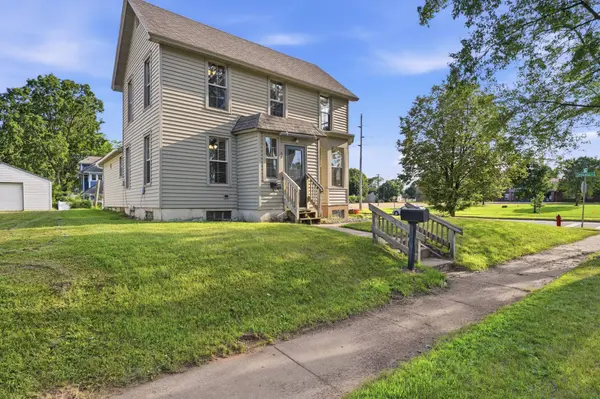 637 Lake ST, Eau Claire, WI 54703