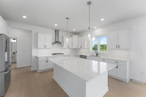 1061 Aster BLVD, Rosemount, MN 55068
