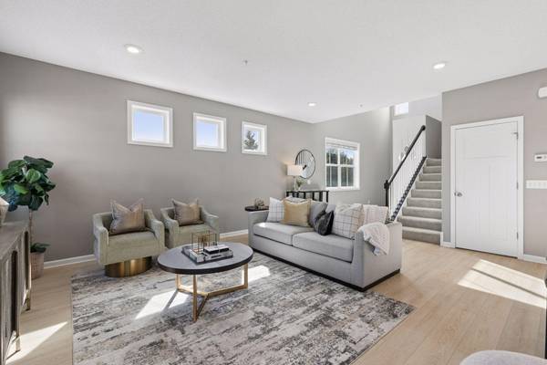 6998 Archer TRL, Inver Grove Heights, MN 55077