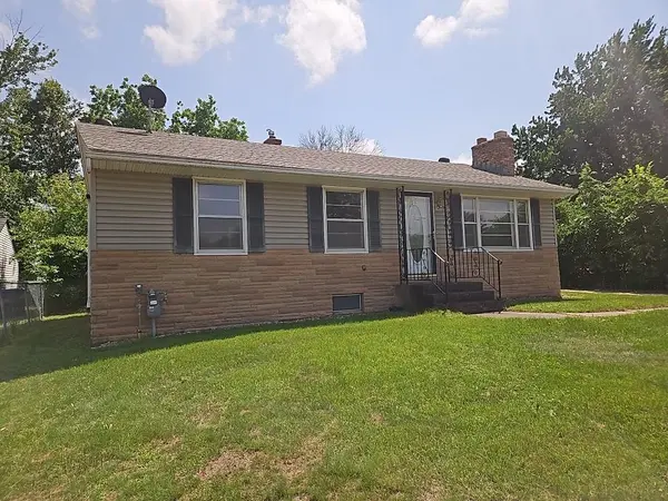 6301 Oak Knoll PLZ, Woodbury, MN 55125