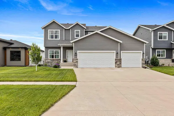 6363 S 54th AVE S, Fargo, ND 58104