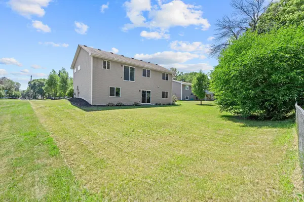 8270 120th AVE N, Champlin, MN 55316