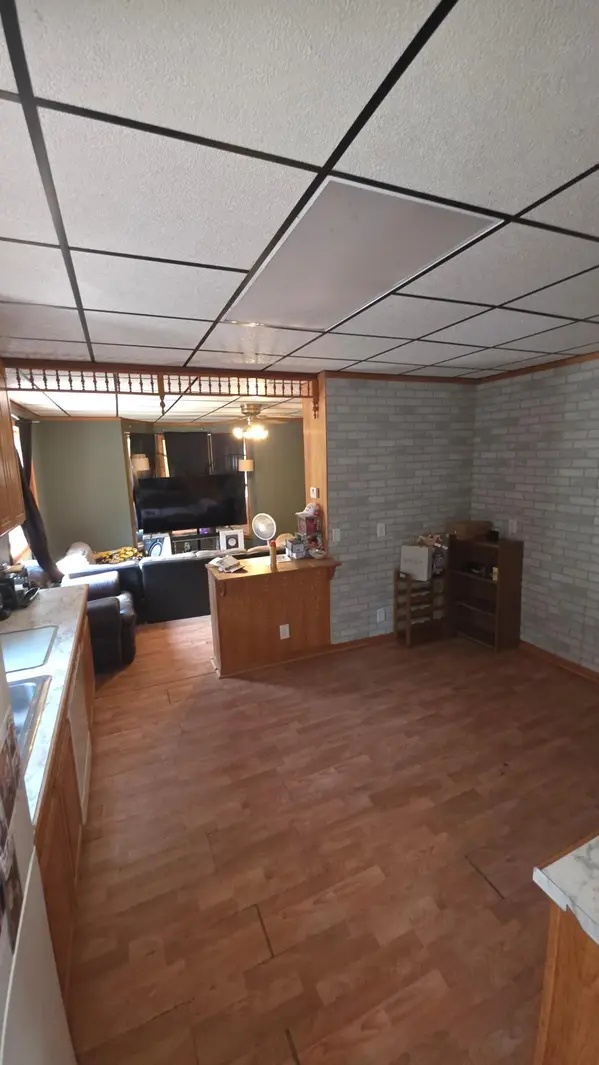 513 3rd ST SE, Willmar, MN 56201