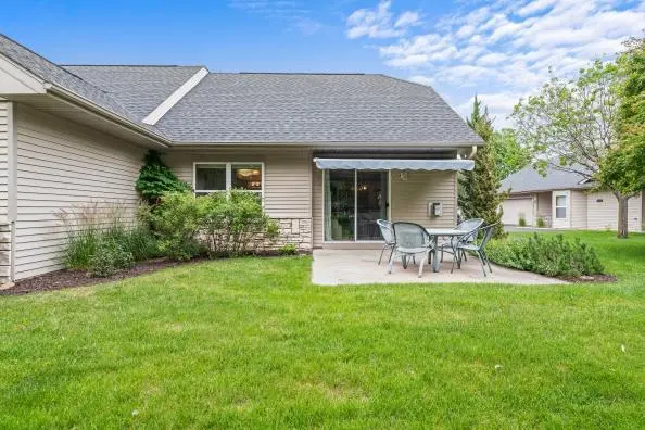 700 Leroy LN #2, River Falls, WI 54022