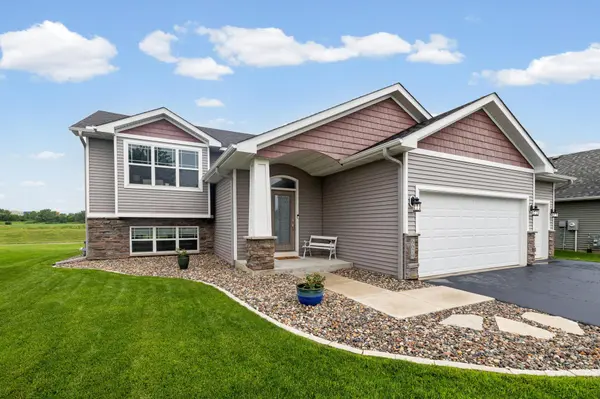 6679 210th ST W, Farmington, MN 55024