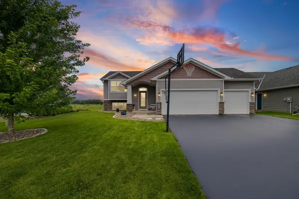 6679 210th ST W, Farmington, MN 55024