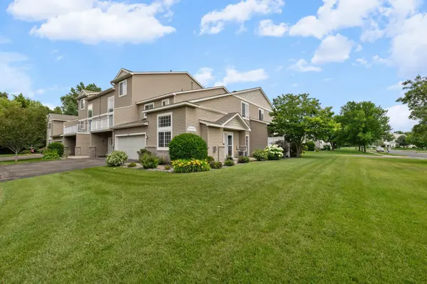 6610 Peony LN N #6610B, Maple Grove, MN 55311