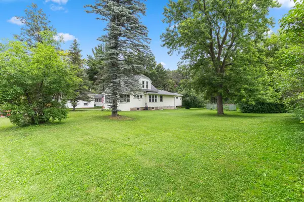 2020 Margaret ST N, North Saint Paul, MN 55109