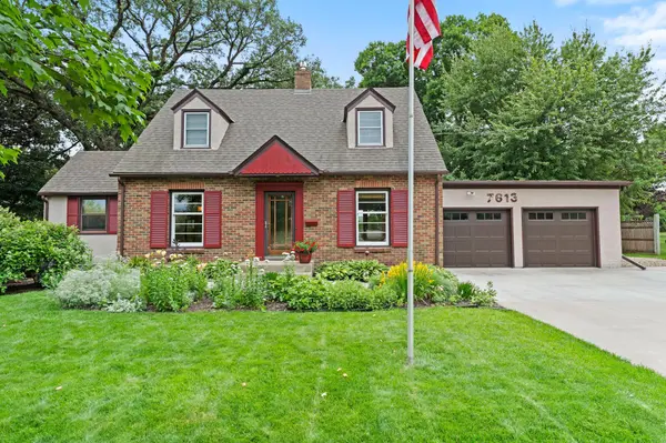 7613 49th AVE N, New Hope, MN 55428