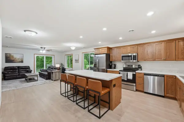 2013 E Oak Knoll DR NE, Alexandria, MN 56308