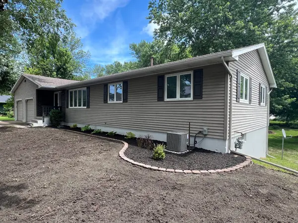 703 S 3rd ST, Ellendale, MN 56026