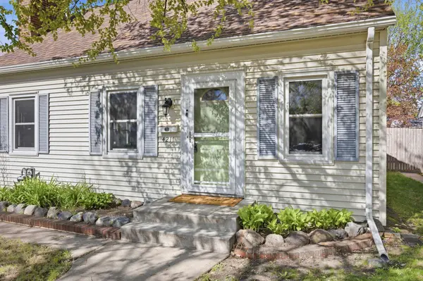 4211 Russell AVE N, Minneapolis, MN 55412