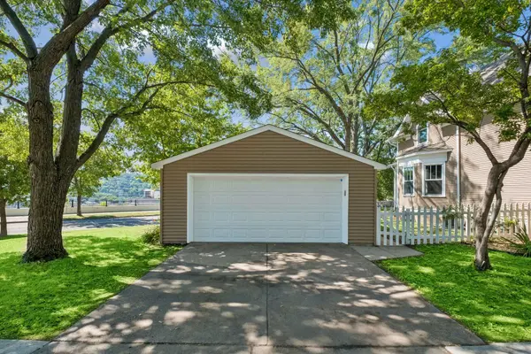 320 Michigan ST, Saint Paul, MN 55102
