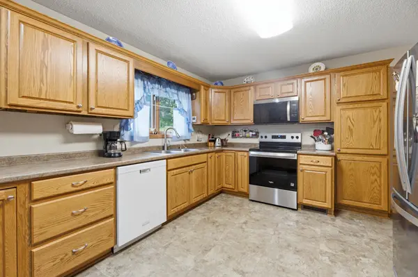 413 Orchard View DR, La Crescent, MN 55947