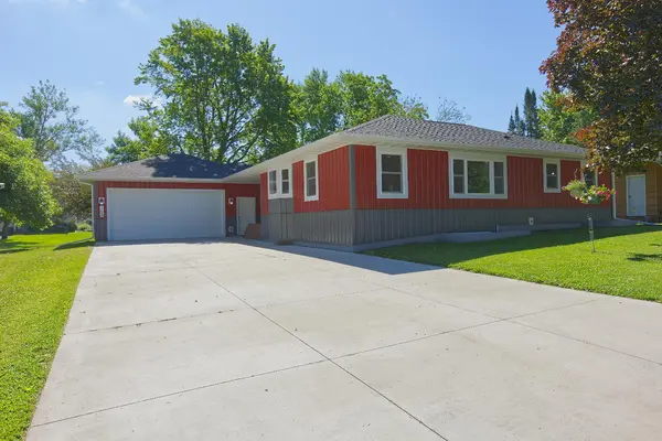 704 11th AVE, Howard Lake, MN 55349