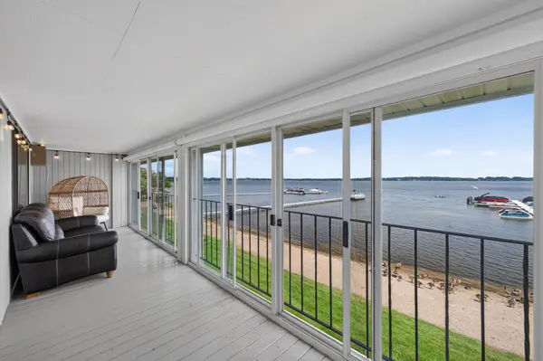 43 2nd AVE SE #202, Forest Lake, MN 55025